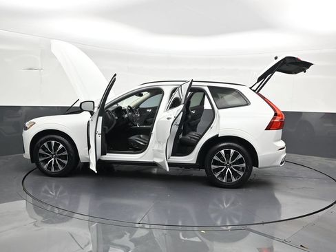 Certified 2024 Volvo XC60 B5 Core w/ Protection Package Premier AWD/4WD image 34