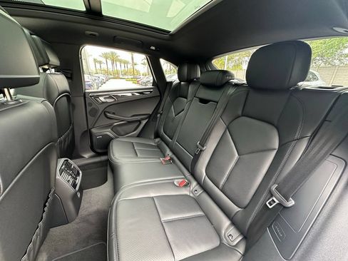 Used 2026 Porsche Macan AWD/4WD image 36
