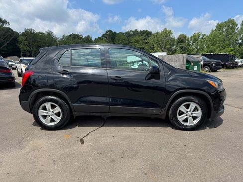 Used 2020 Chevrolet Trax LS FWD image 6