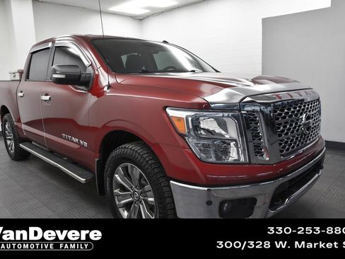 Used 2018 Nissan Titan SV w/ SV Convenience Package image 1
