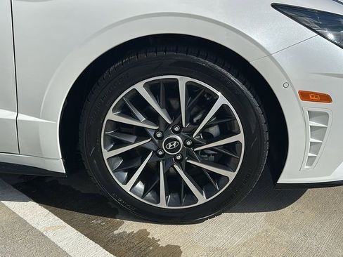 Used 2022 Hyundai Sonata Limited image 16