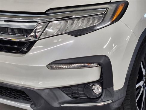 Used 2019 Honda Pilot Touring image 12