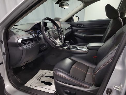 Used 2022 Nissan Altima 2.5 SR image 12