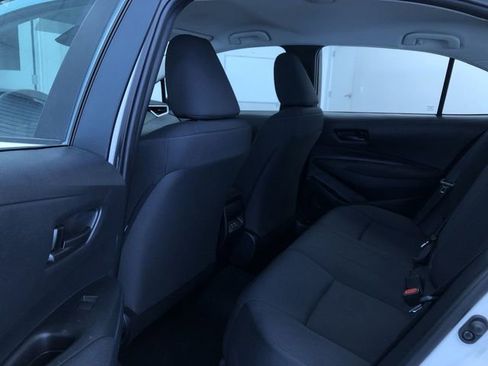 Used 2025 Toyota Corolla LE image 20