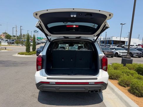 Certified 2023 Hyundai Palisade Limited AWD/4WD image 6
