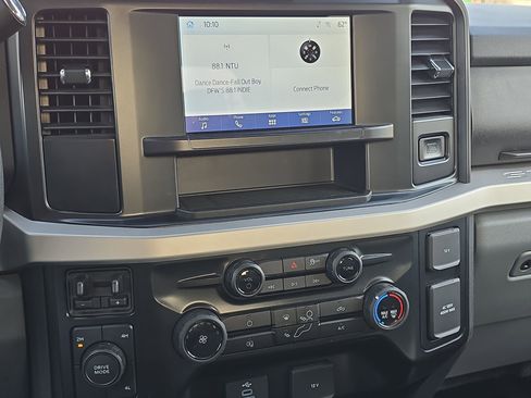 Used 2025 Ford F250 XLT image 16