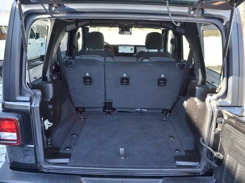 Used 2024 Jeep Wrangler Sport S image 37