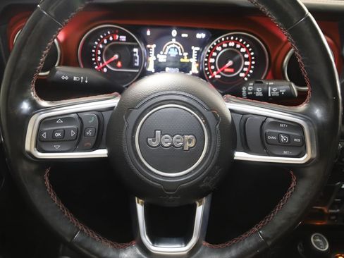 Used 2018 Jeep Wrangler Unlimited Rubicon w/ Dual Top Group AWD/4WD image 39