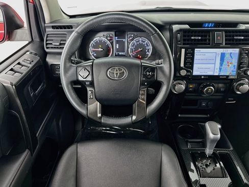 Used 2021 Toyota 4Runner TRD Off-Road Premium w/ Moonroof Package AWD/4WD image 23