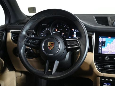 Certified 2023 Porsche Macan AWD/4WD image 12