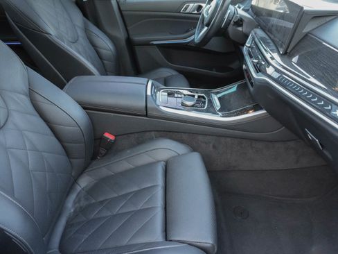 Certified 2024 BMW X5 xDrive40i w/ M Sport Package image 9