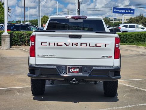 Used 2024 Chevrolet Silverado 1500 ZR2 w/ Technology Package AWD/4WD image 6