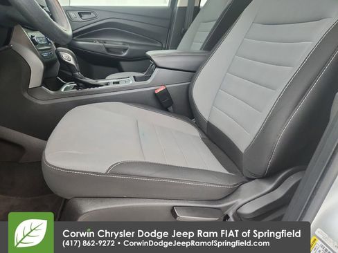 Used 2019 Ford Escape S image 19