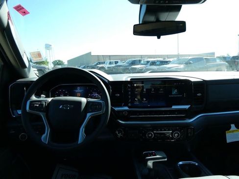 New 2026 Chevrolet Silverado 1500 LT Trail Boss w/ LT Trail Boss Premium Package AWD/4WD image 16