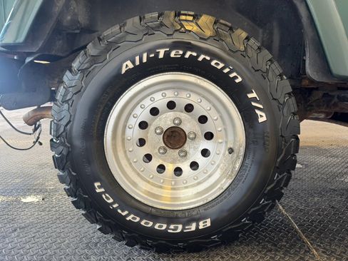 Used 2000 Jeep Wrangler Sahara AWD/4WD image 33