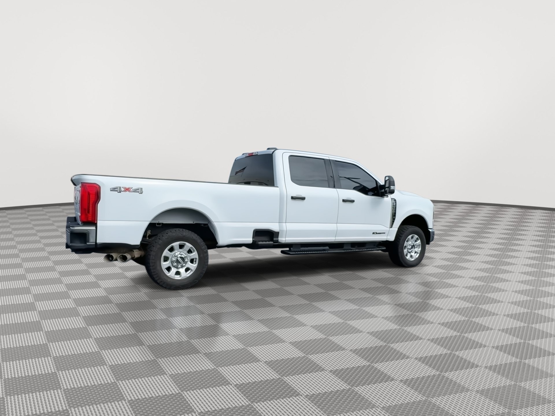 Used 2024 Ford F250 XLT AWD/4WD image 8
