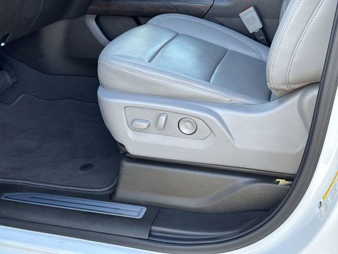 Used 2025 GMC Sierra 1500 SLT w/ SLT Premium Plus Package image 17