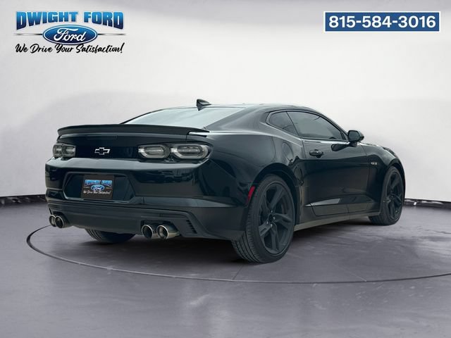 Used 2021 Chevrolet Camaro LT RWD image 5