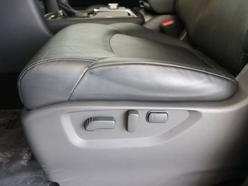 Used 2024 Nissan Armada SL image 15