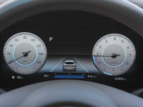 Used 2023 Hyundai Elantra SEL w/ Convenience Package FWD image 23