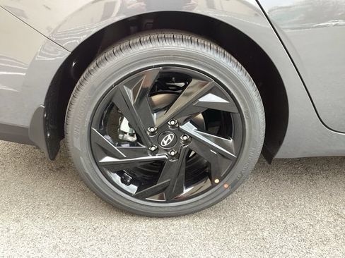 New 2026 Hyundai Elantra SEL Sport Premium FWD image 11