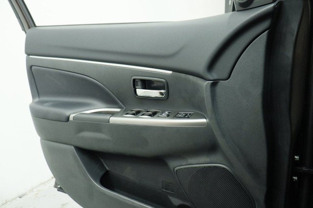 New 2027 Mitsubishi Outlander Sport SE FWD image 15