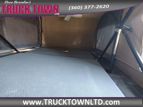 Used 2006 Ford E-350 and Econoline 350 XLT image 24