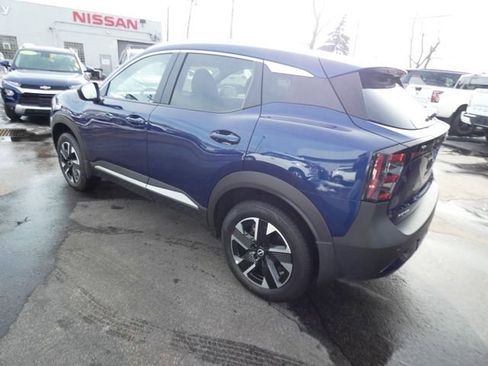 New 2026 Nissan Kicks SV w/ SV Premium Package image 5