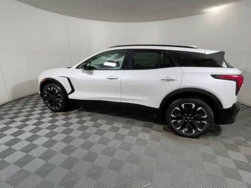 New 2025 Chevrolet Blazer EV RS image 7