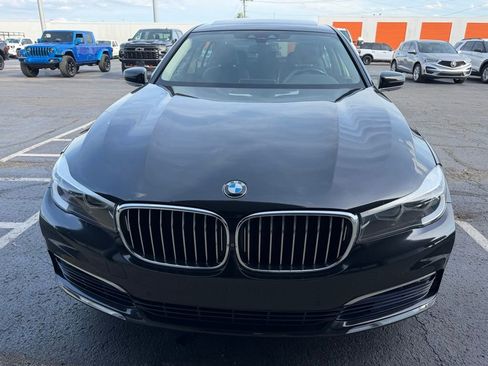 Used 2016 BMW 740i image 3