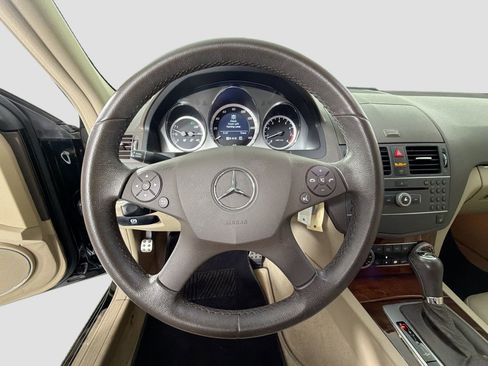 Used 2010 Mercedes-Benz C 300 Sedan image 12