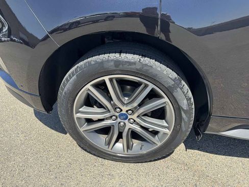 Used 2019 Ford Edge Titanium w/ Equipment Group 301A image 42