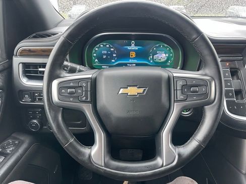 Used 2023 Chevrolet Suburban Premier AWD/4WD image 10