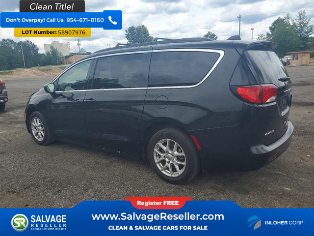 Used 2020 Chrysler Voyager Lxi FWD image 3