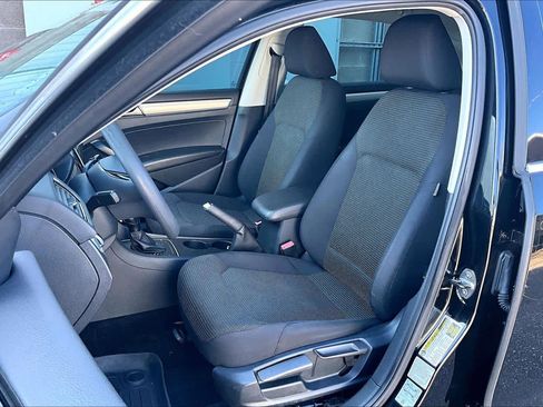 Used 2016 Volkswagen Passat 1.8T R-Line image 7