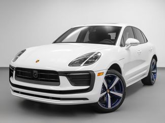 Certified 2025 Porsche Macan video 1