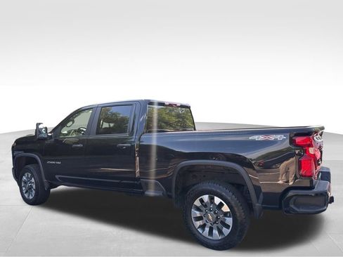Used 2023 Chevrolet Silverado 2500 Custom w/ Custom Value Package AWD/4WD image 14