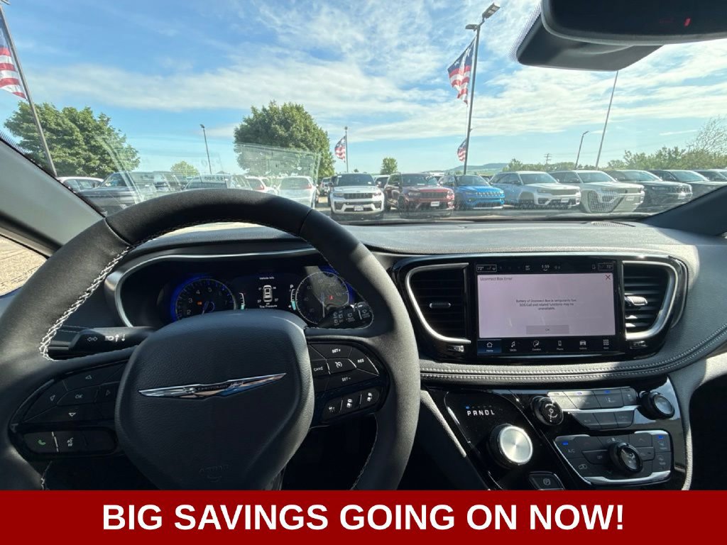 New 2026 Chrysler Pacifica Select w/ S Appearance Package AWD/4WD image 21