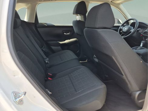 Certified 2024 Honda HR-V LX image 18