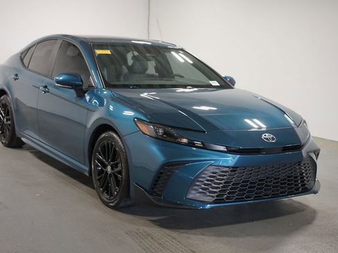 Certified 2026 Toyota Camry SE image 3