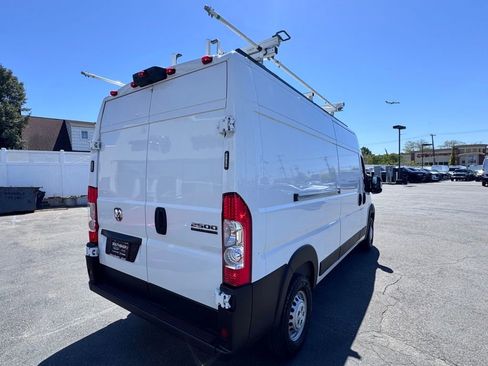 Used 2025 RAM ProMaster 2500 w/ Convenience Group FWD image 8