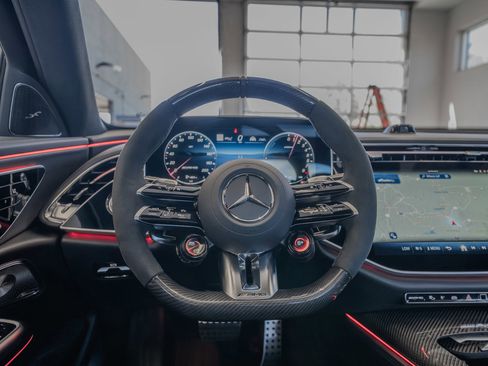 New 2026 Mercedes-Benz E 53 AMG e 4MATIC Sedan image 9