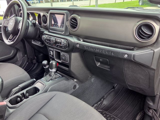 Used 2022 Jeep Wrangler Unlimited Sport AWD/4WD image 15