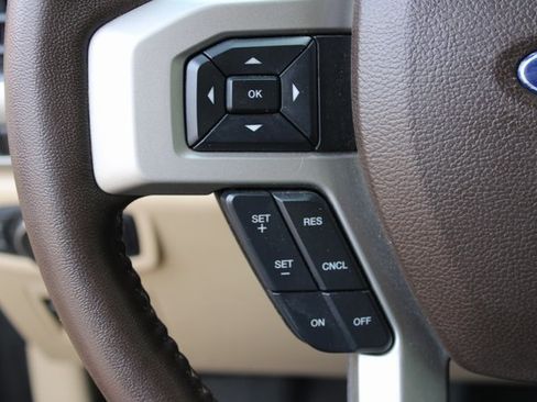 Used 2019 Ford F150 Lariat image 13