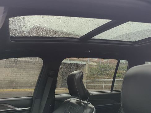 Used 2021 Jeep Grand Cherokee L Overland w/ Advanced Protech Group III image 17