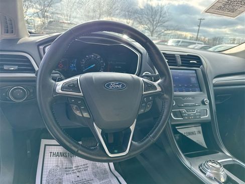 Used 2019 Ford Fusion SE w/ Equipment Group 151A image 19