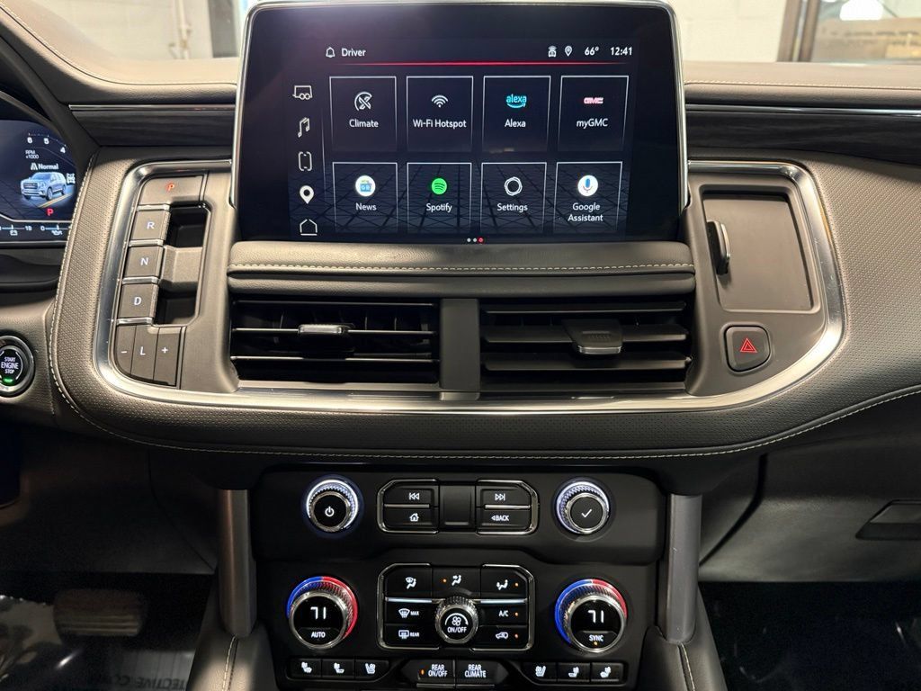 Used 2023 GMC Yukon SLT w/ SLT Premium Package AWD/4WD image 15