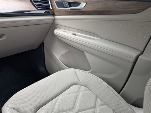 New 2026 Volkswagen Atlas SE image 19