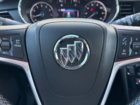 Used 2022 Buick Encore Preferred w/ Safety Package image 37