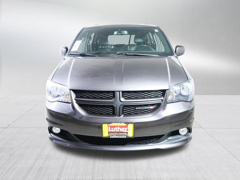 Used 2016 Dodge Grand Caravan R/T w/ Driver Convenience Group FWD image 2